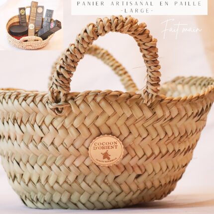 Panier artisanal en paille avec produits Cocoon d'Orient pour une présentation élégante