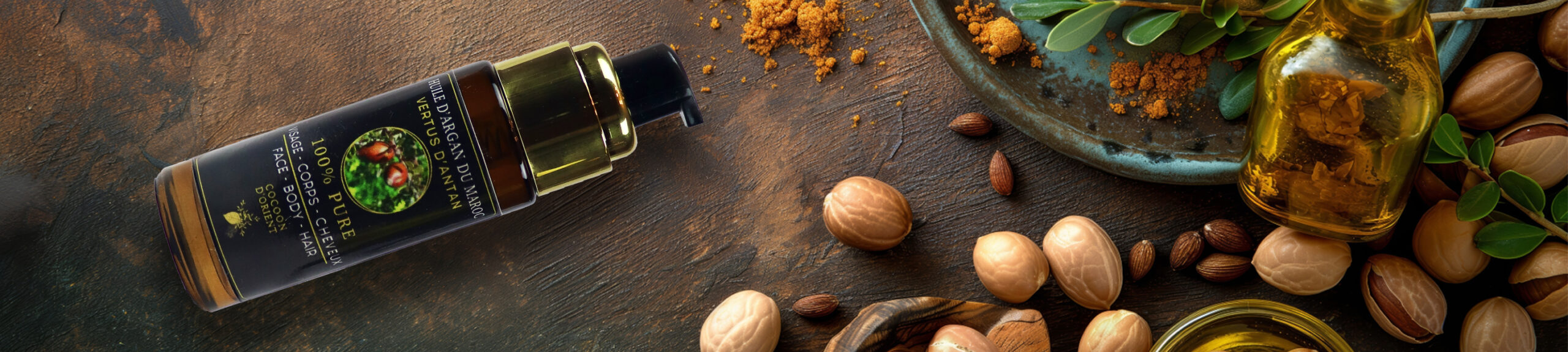 Huile d'argan de Cocoon d'Orient montrant les vertus d'antan pour la peau et les cheveux, ingrédient clé des soins naturels